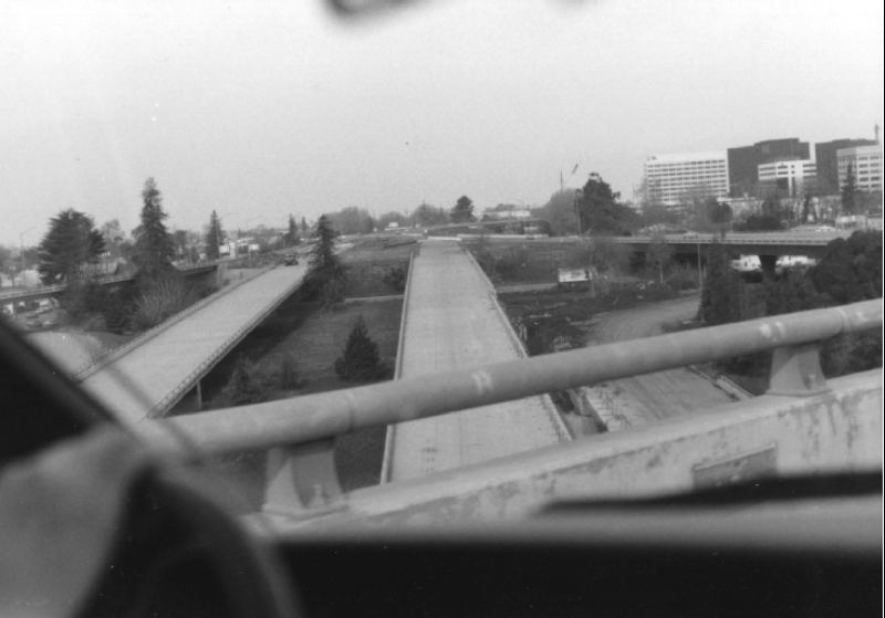 [The north end of the 280/87 interchange, in December 1985]