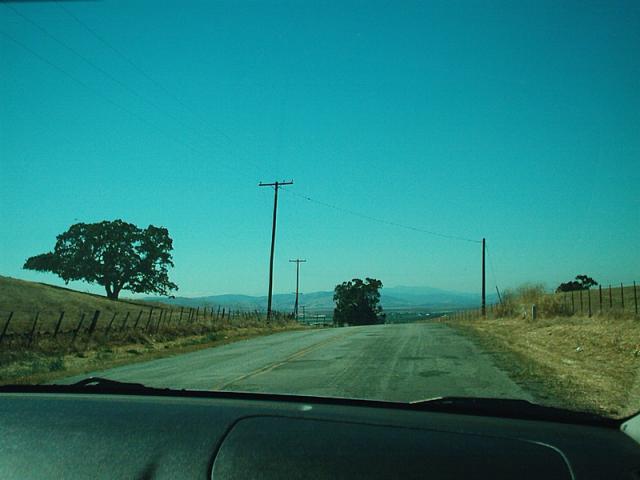 santa_ana_valley_road_w_aug2010_1.jpg