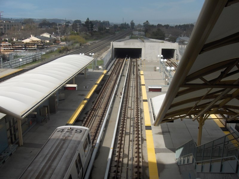 [Millbrae Bart Station]