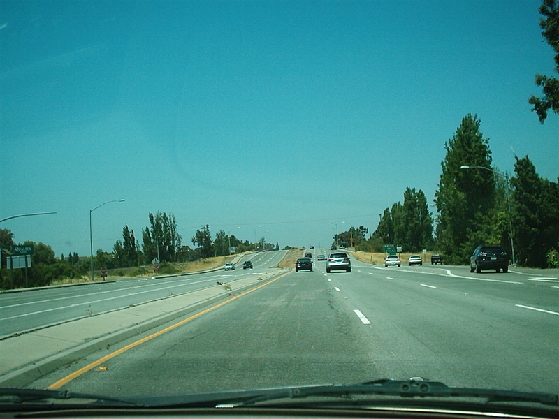 [Lawrence Expressway North]