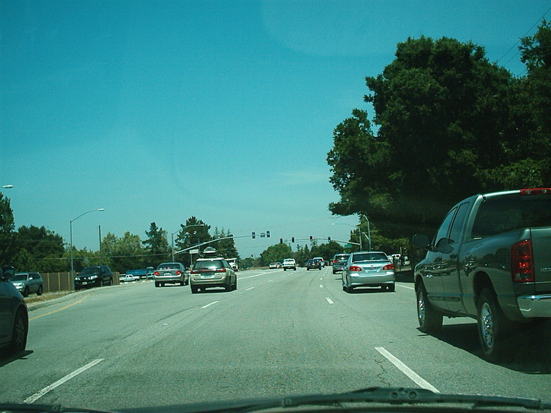 [Lawrence Expressway North]