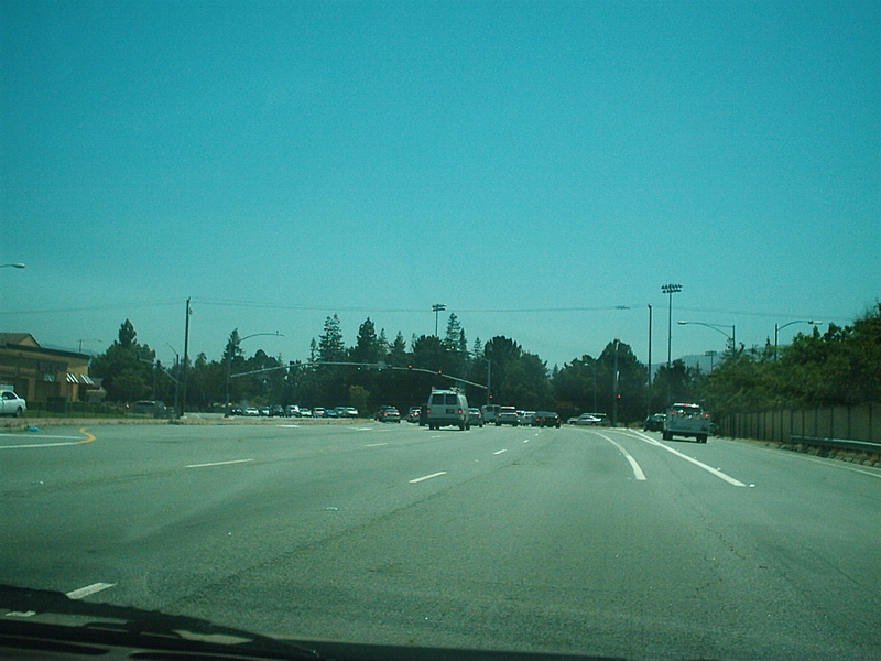 [Lawrence Expressway South]