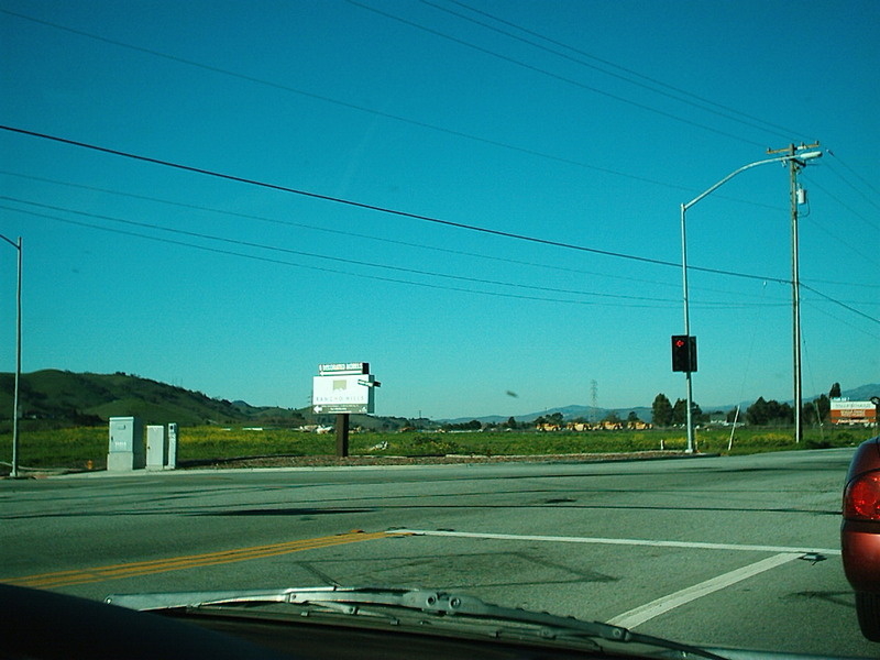 [Hale Avenue / Santa Teresa Blvd North]