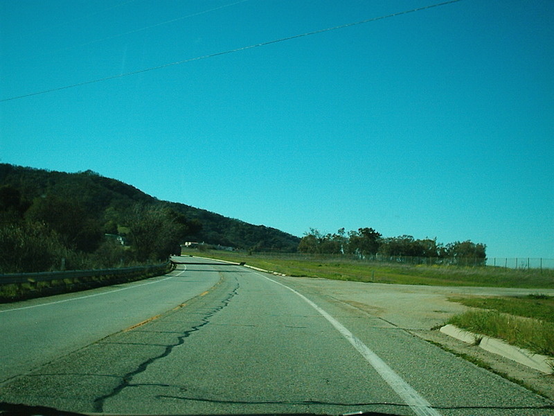 [Hale Avenue / Santa Teresa Blvd North]