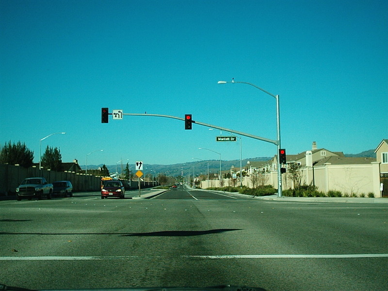 [Hale Avenue / Santa Teresa Blvd North]