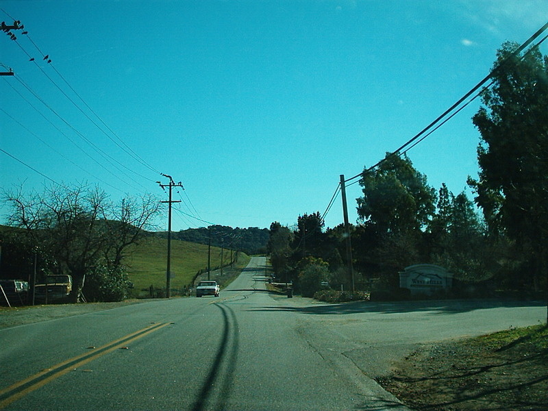 [Hale Avenue / Santa Teresa Blvd South]