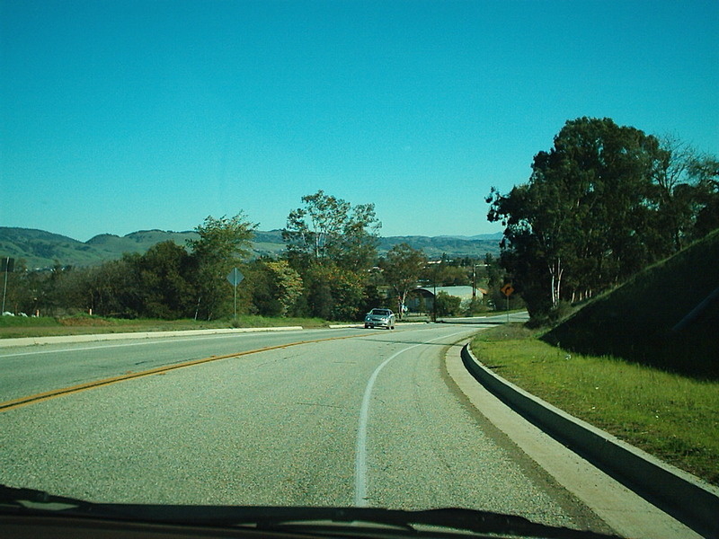 [Hale Avenue / Santa Teresa Blvd South]