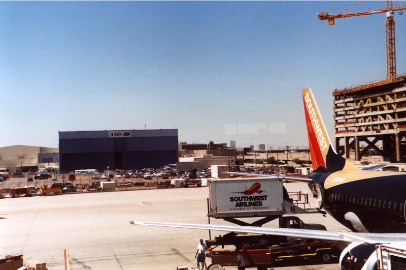 [Phoenix Airport in September
          2001]