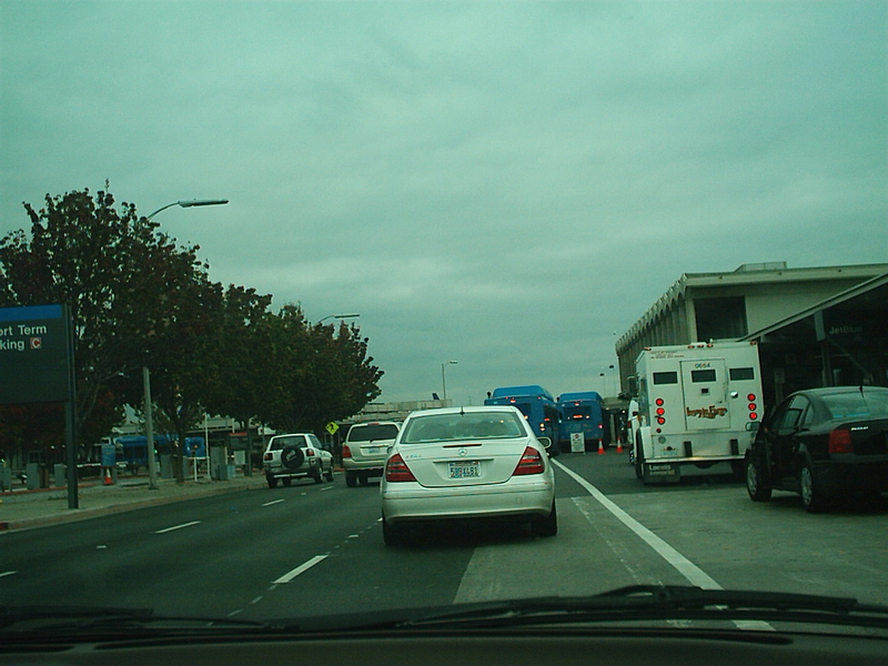 [San José Airport]