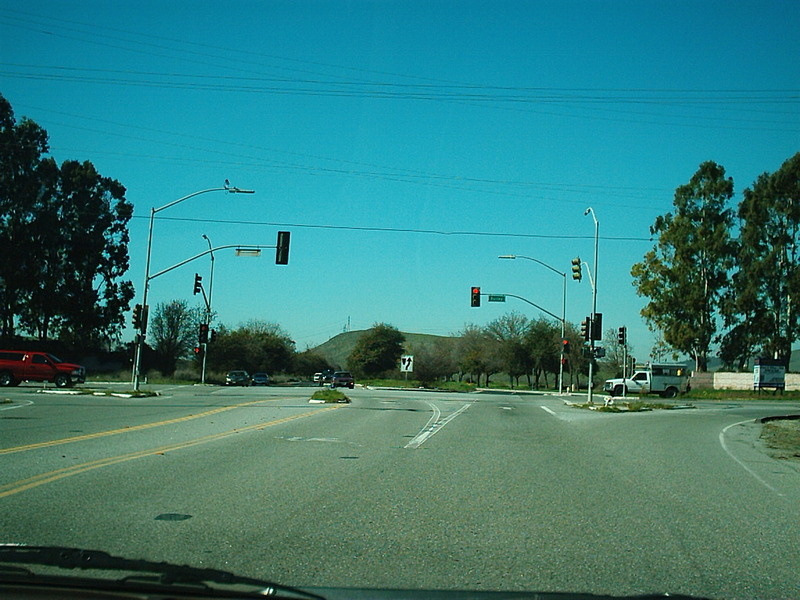 [Hale Avenue / Santa Teresa Blvd North]