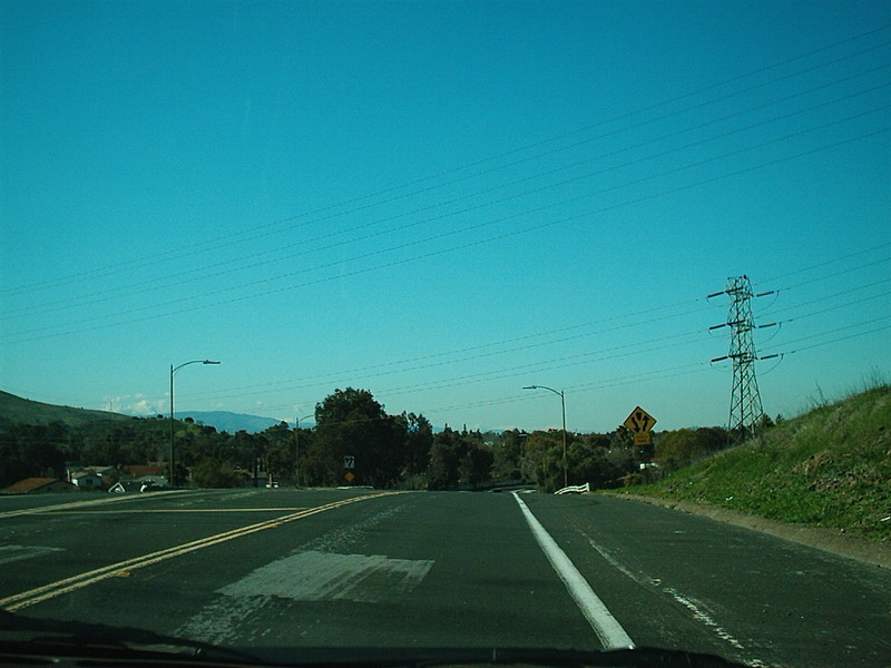 [Hale Avenue / Santa Teresa Blvd North]