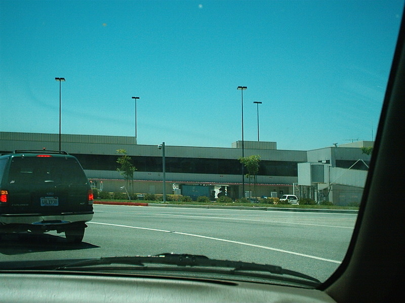 [San José Airport]