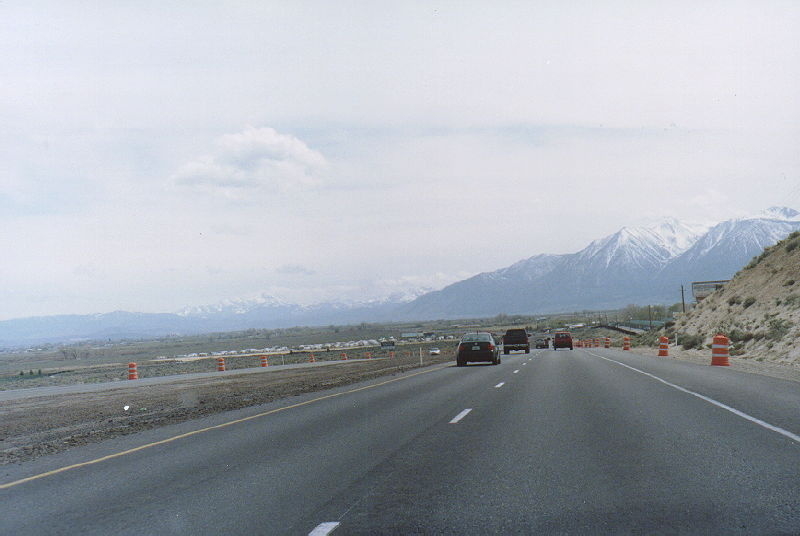 [US395 South in April
          2001]